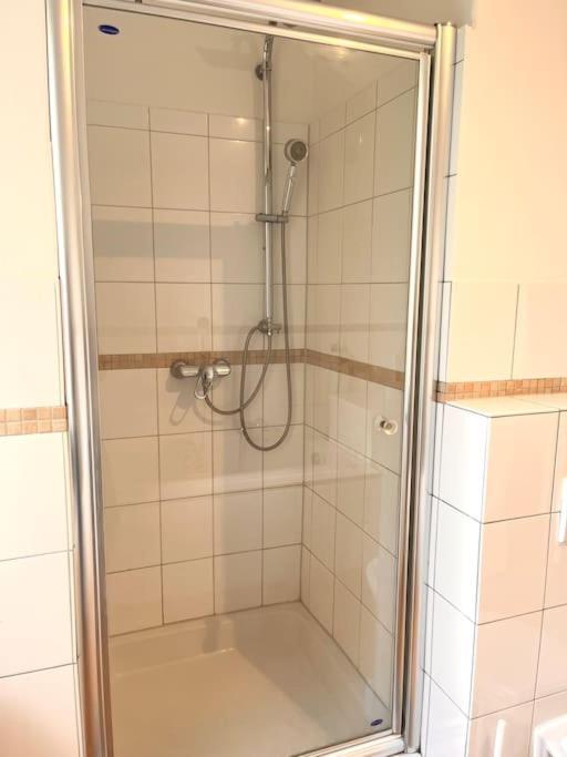 Doppelzimmer Mit Terrasse In Privatem Zuhause Lübeck Eksteriør billede
